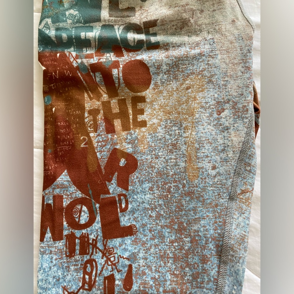 Peace to the World Leggings